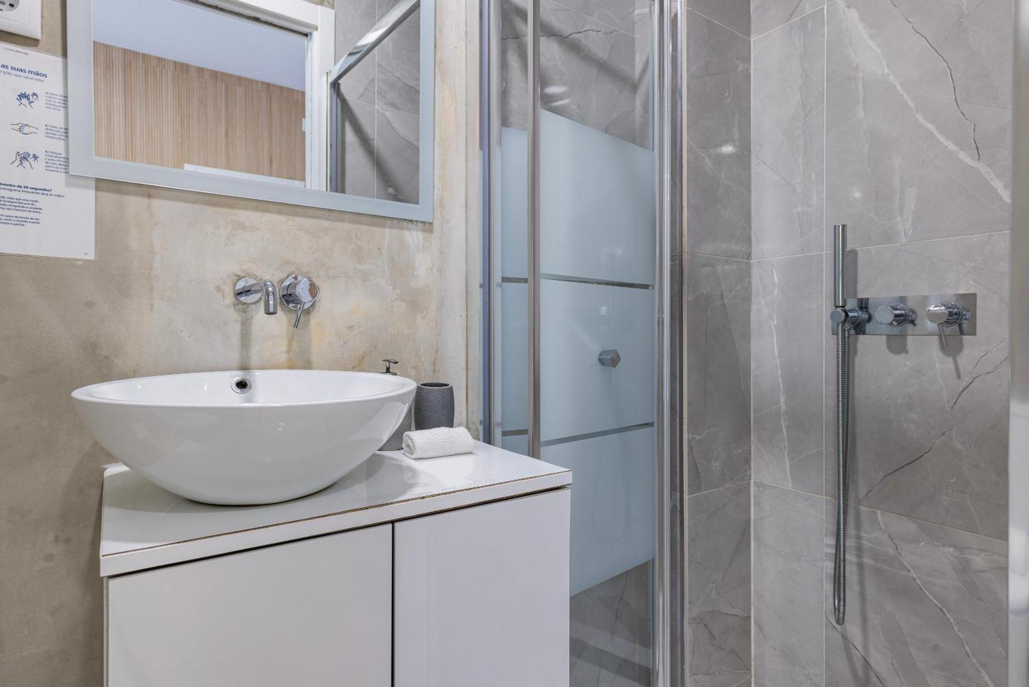Apartamento Moderno Com Terraco Lisbona Esterno foto
